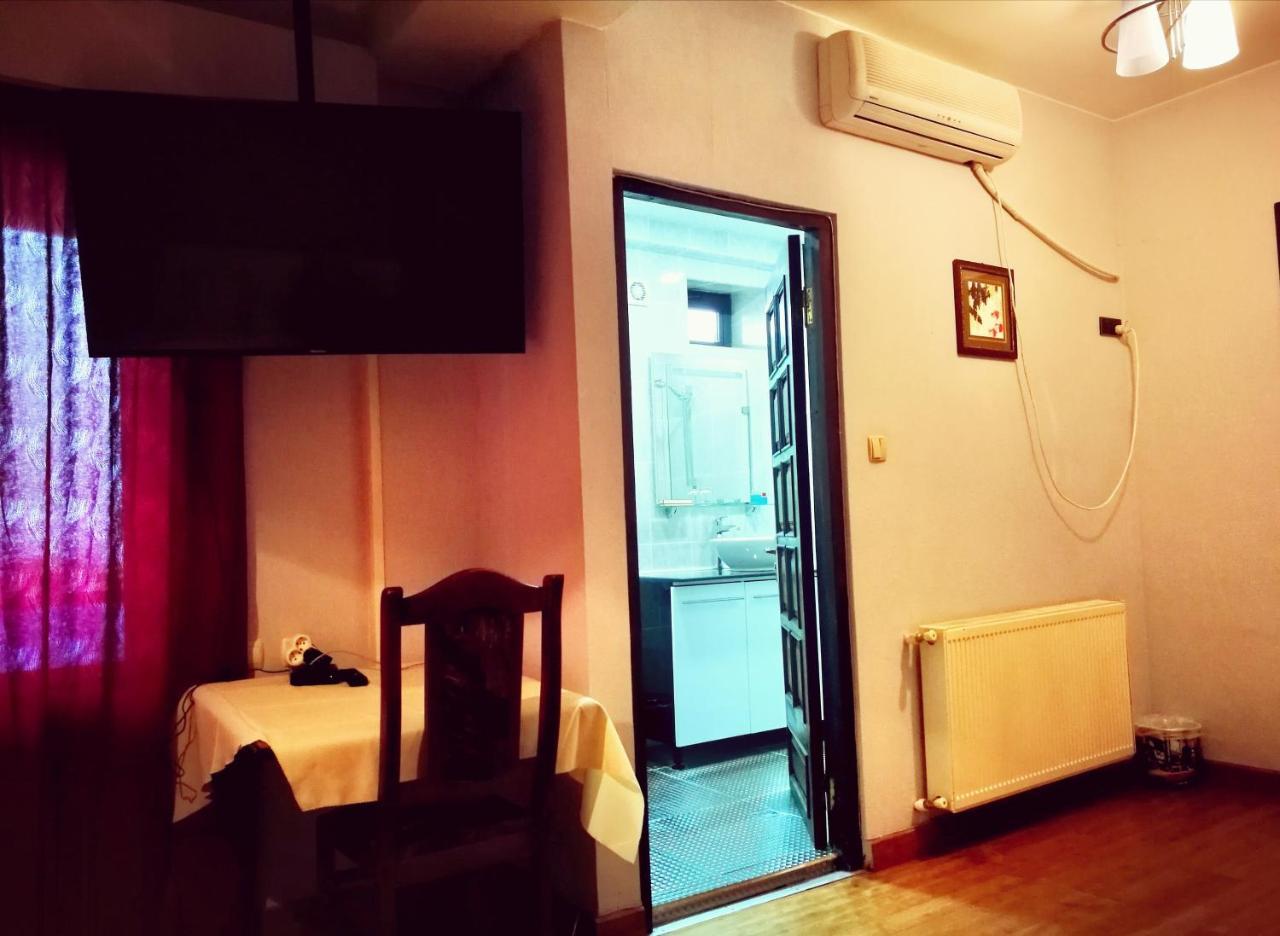 Top Boutique Hotel（首席精品酒店） Tbilisi Ngoại thất bức ảnh