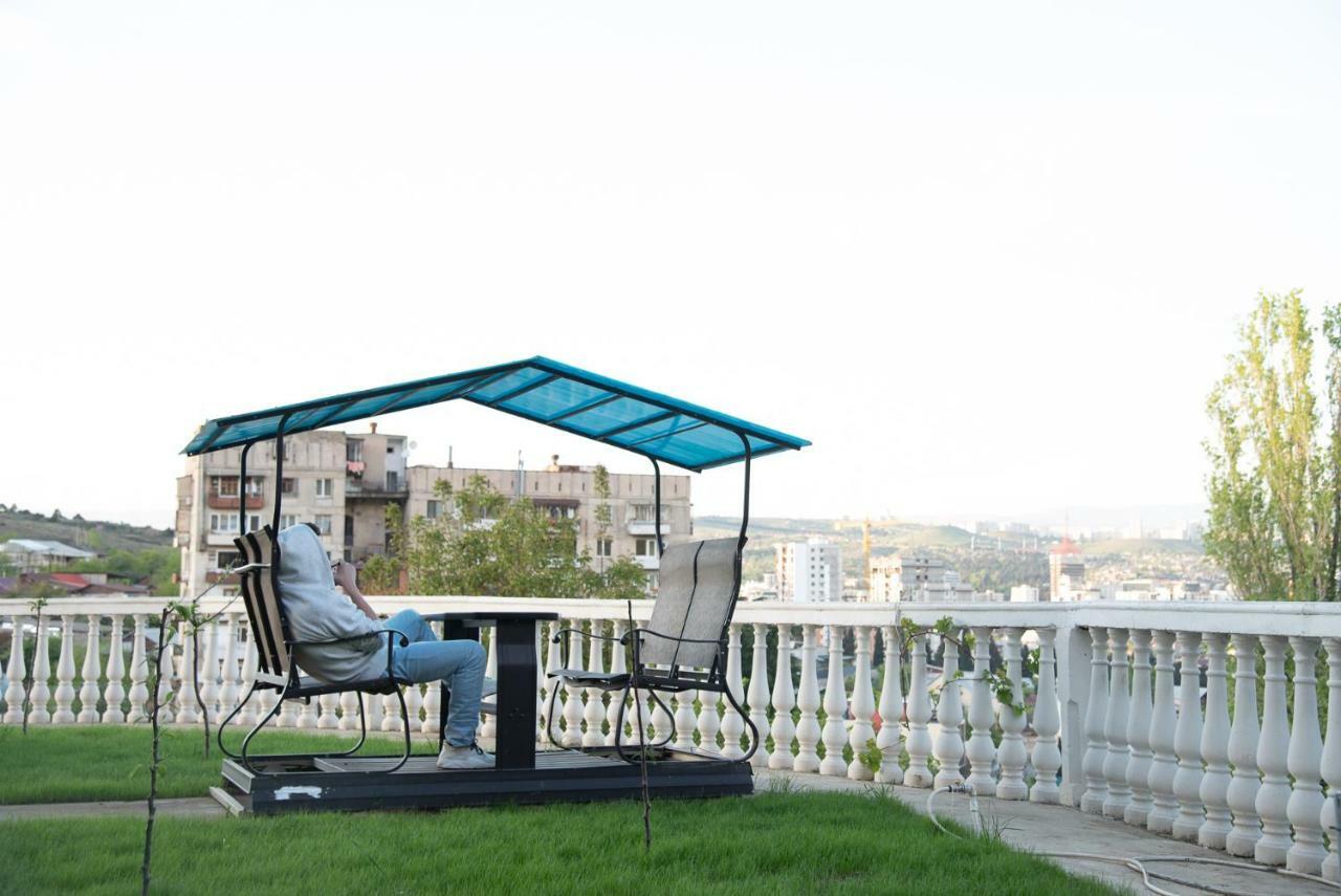 Top Boutique Hotel（首席精品酒店） Tbilisi Ngoại thất bức ảnh